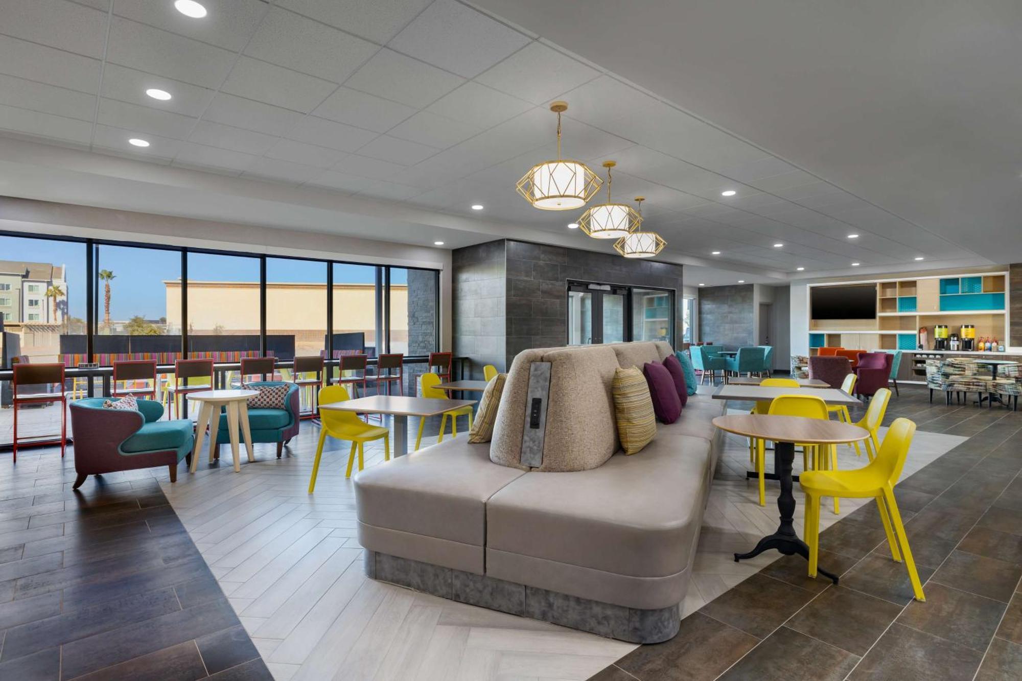 Home2 Suites By Hilton Эль-Сентро Экстерьер фото