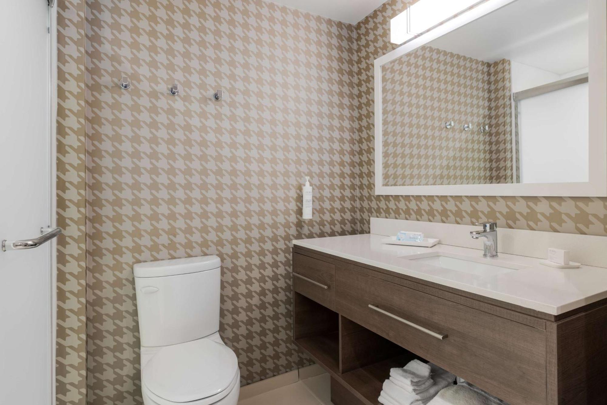 Home2 Suites By Hilton Эль-Сентро Экстерьер фото